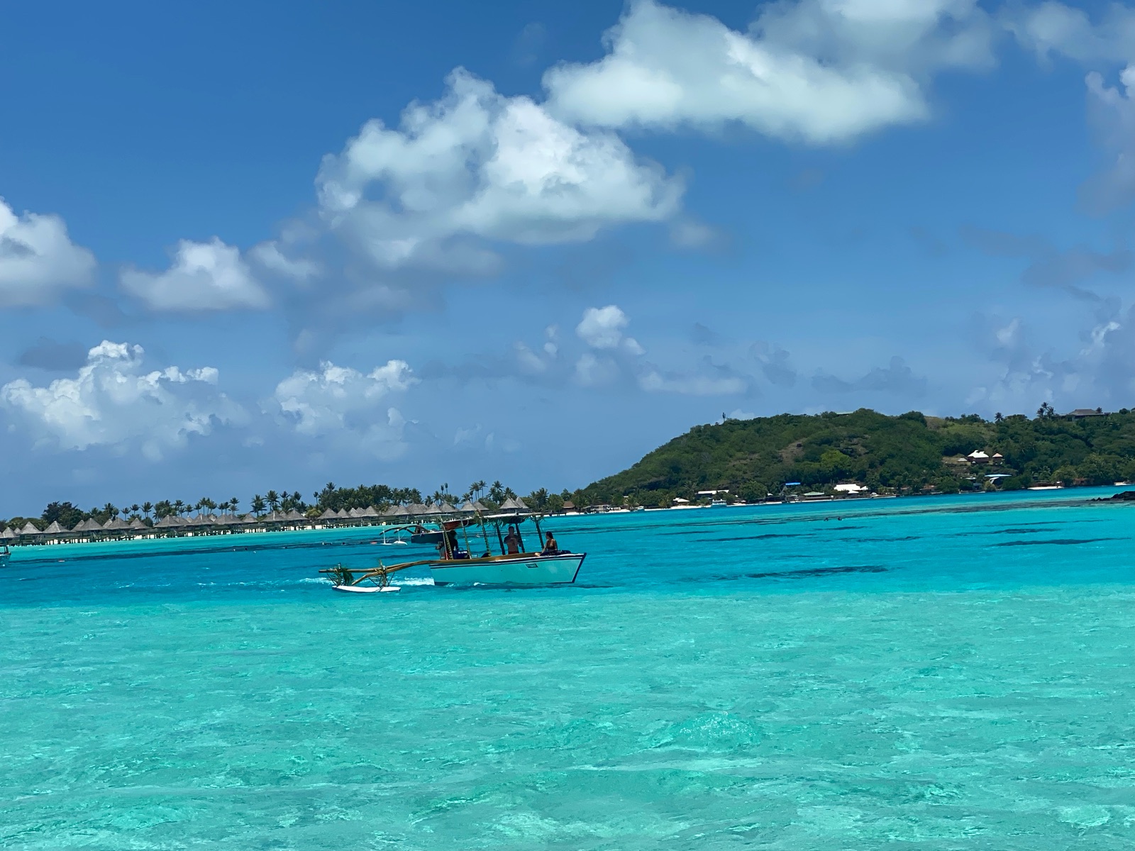 Dégradés de bleu du lagon de Bora Bora