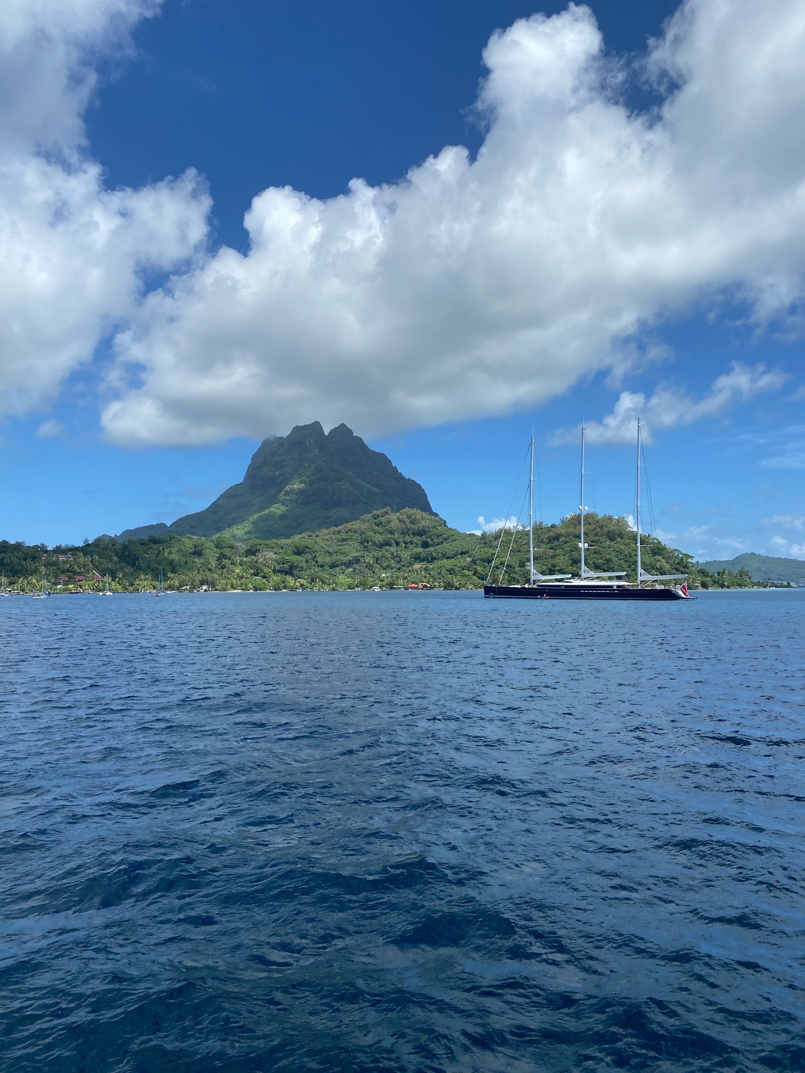 Le mont Otemanu vu depuis le lagon de Bora Bora