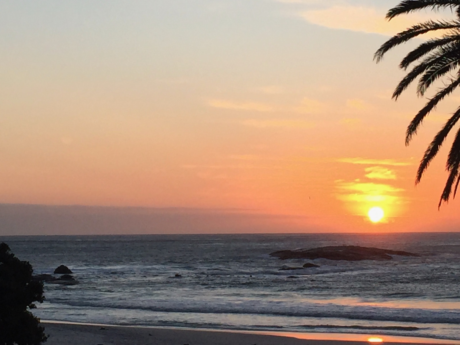 Coucher de soleil sur l'océan à Camps Bay