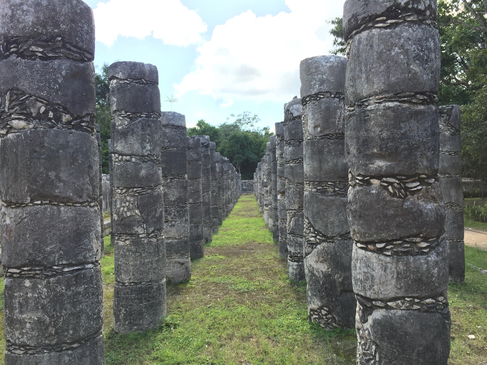 Allée des mille colonnes à Chichén Itzá