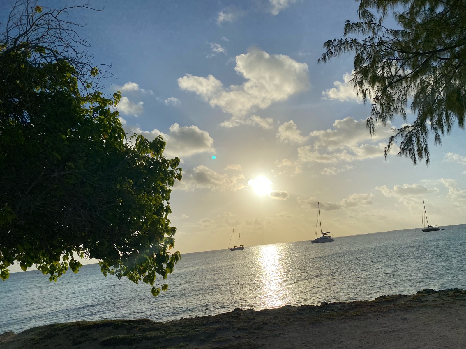 Coucher de soleil sur le lagon de Fakarava