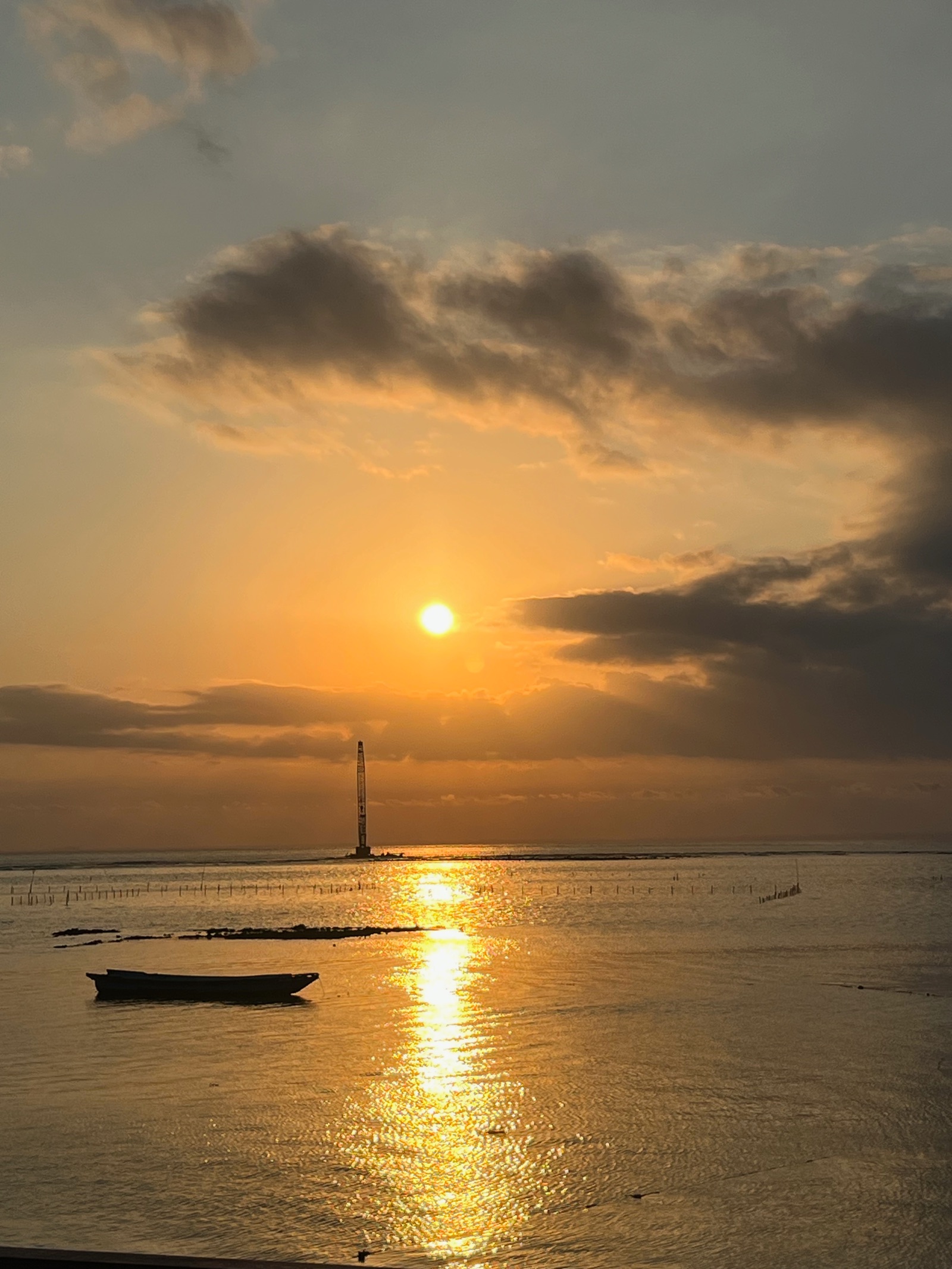 Coucher de soleil sur la mer à Jungut Batu, Nusa Lembongan