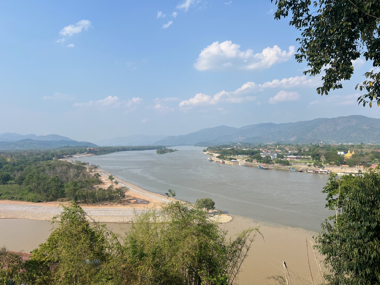 Le Mékong au Triangle d'or, frontière entre la Thaïlande, le Laos et la Birmanie
